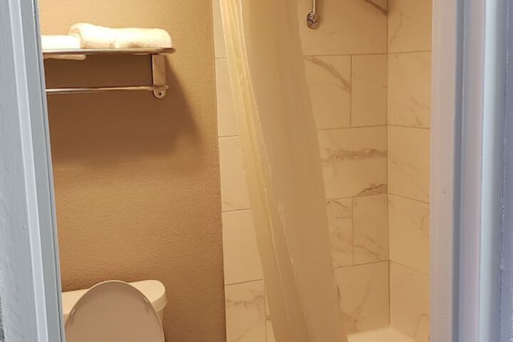 Room 16 of 29