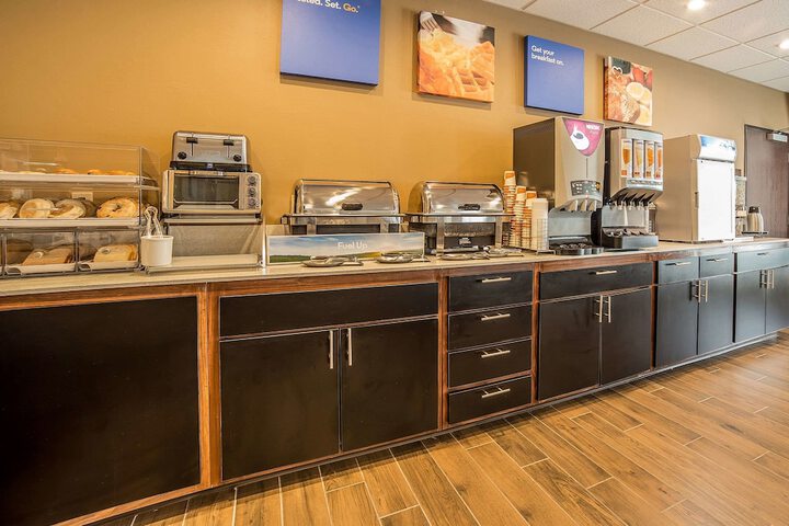 Breakfast/Coffee Service 47 of 60