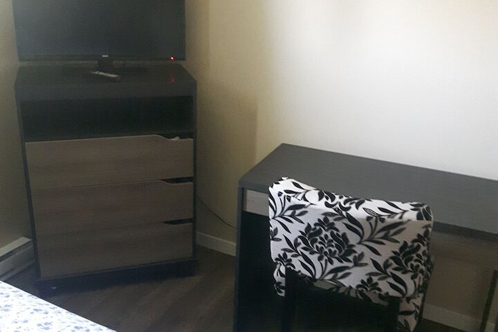 Room 43 of 83