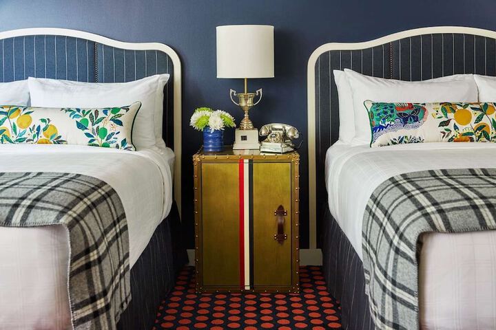 Room 33 of 67