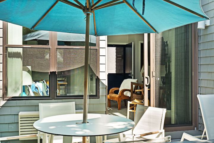 The Surf Club