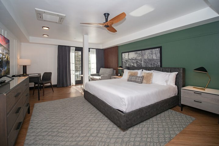 Room 49 of 102