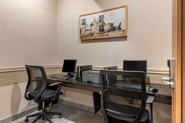 Business Center 42 of 42