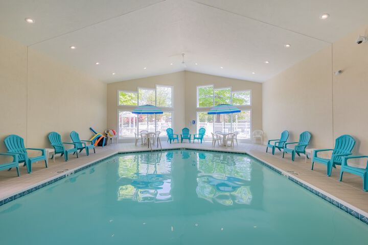 Pool 10 of 55