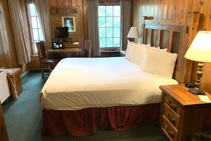 Room 14 of 48