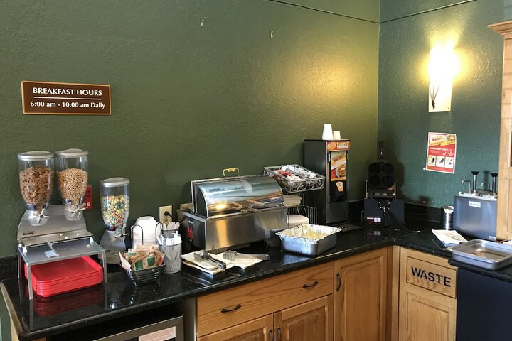 Breakfast/Coffee Service 63 of 81