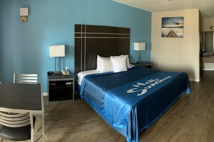 Room 9 of 19