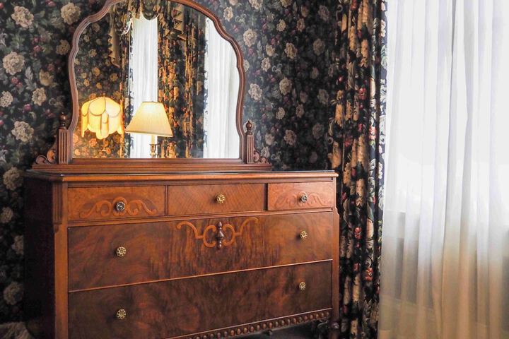 Room 106 of 130