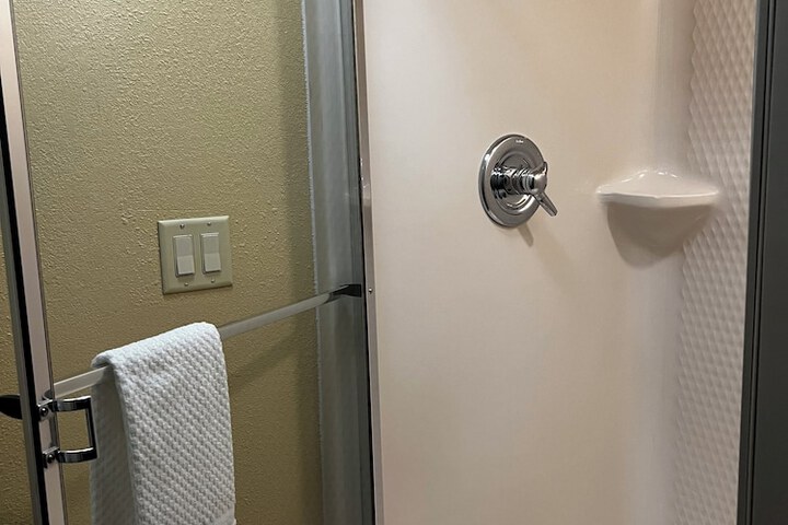 Room 19 of 36