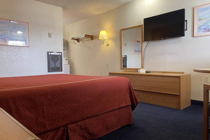 Room 3 of 50