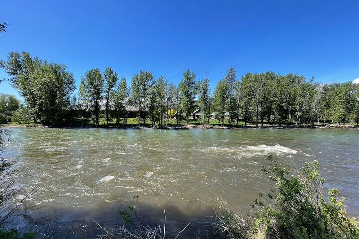 Methow River Lodge & Cabins
