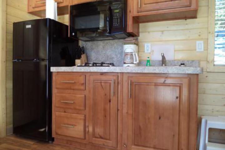 Palm Springs Camping Resort Cabin 7