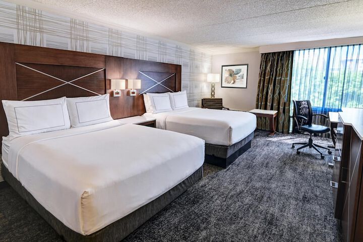 DoubleTree by Hilton Madison Downtown