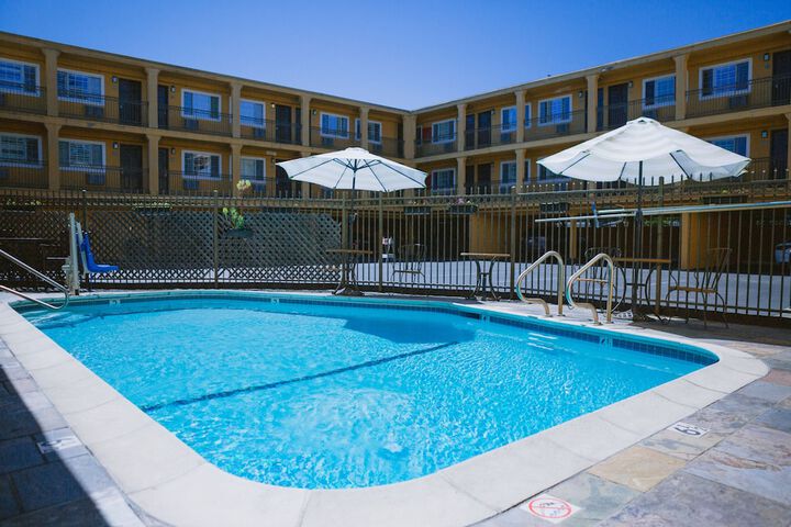 Pool 5 of 61