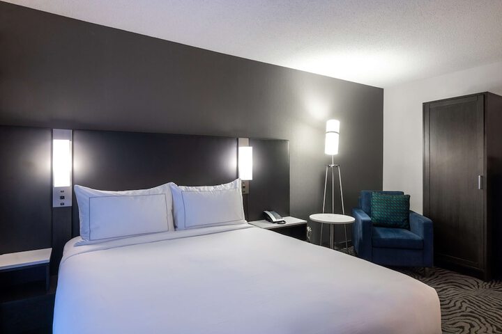 Room 29 of 53
