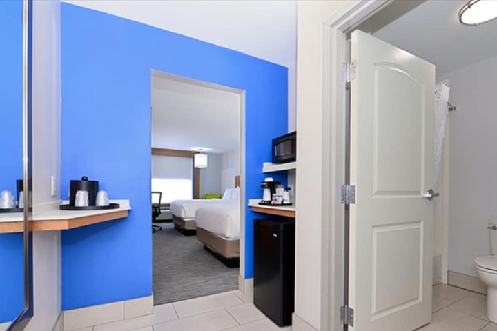 Room 15 of 31