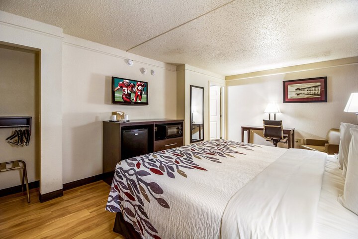Room 14 of 30