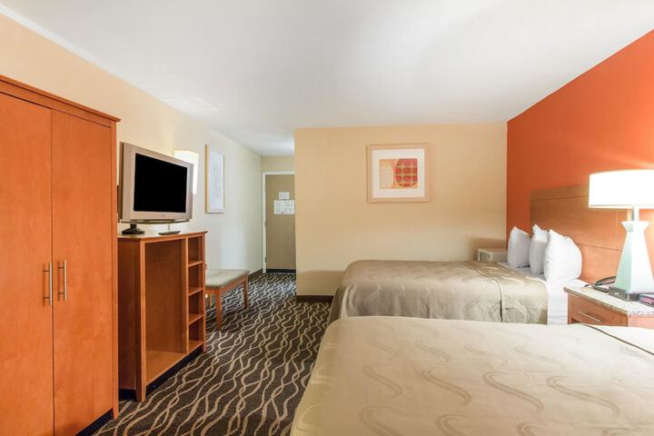Room 26 of 46
