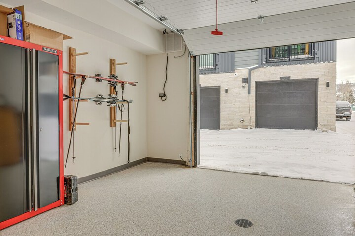 Silverthorne Townhome w / Hot Tub: Walk to Town!