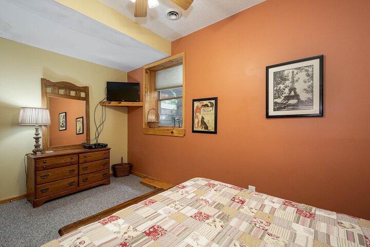Room 12 of 44