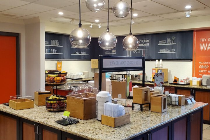 Hampton Inn & Suites Chicago / Aurora