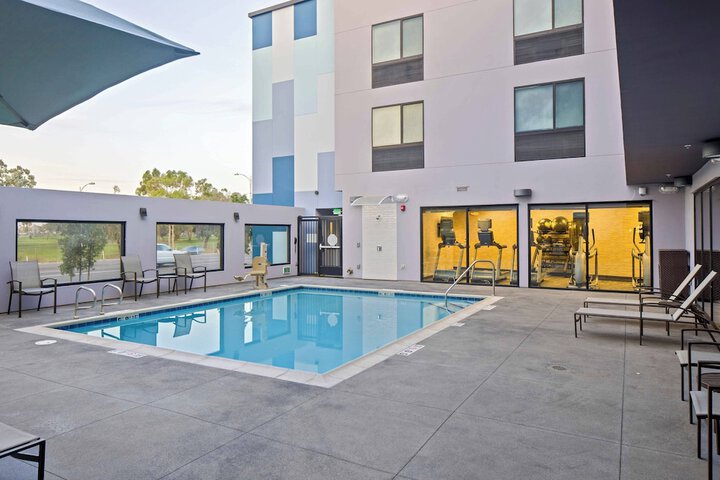 Pool 2 of 40