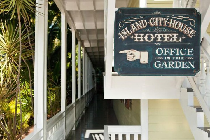 Hotel 8 of 50