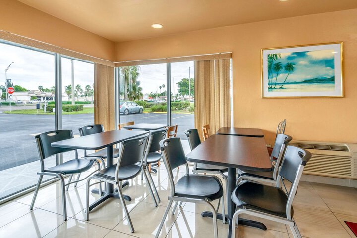 Econo Lodge Fort Myers North