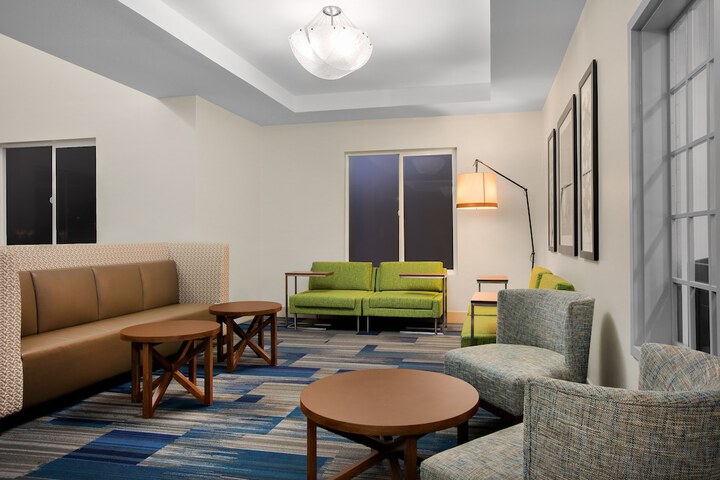 Holiday Inn Express & Suites Ontario by IHG