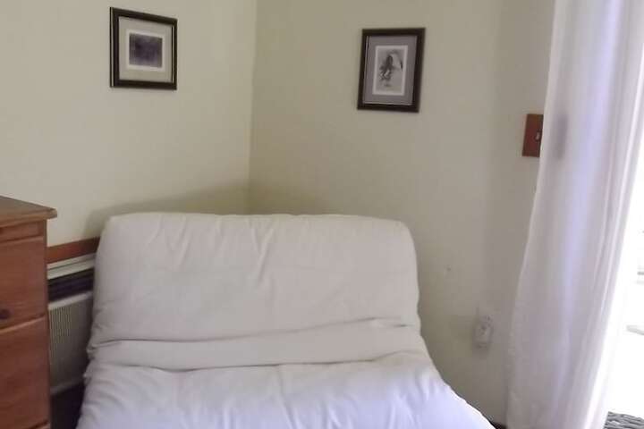Room 17 of 74