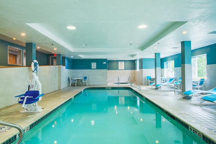 Pool 20 of 109