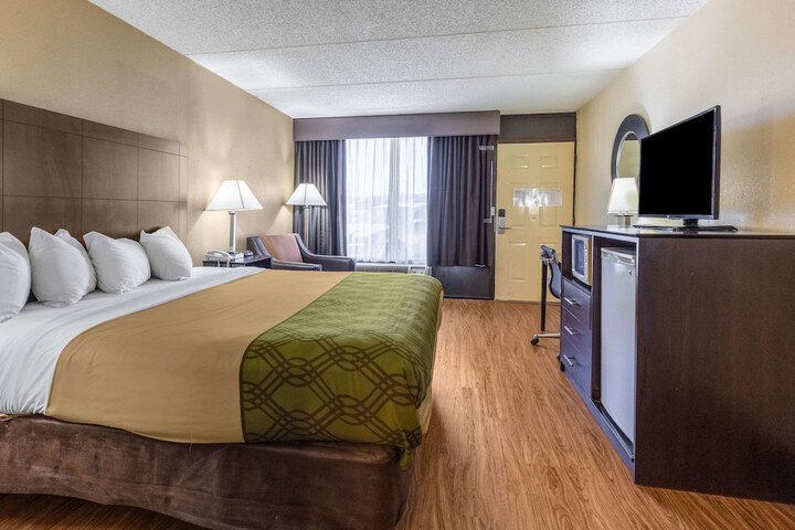 Room 30 of 51