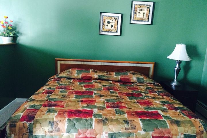 Room 10 of 26