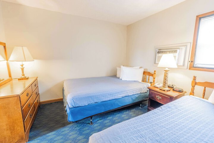 Room 53 of 317