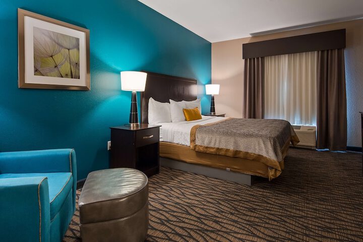 Room 10 of 31
