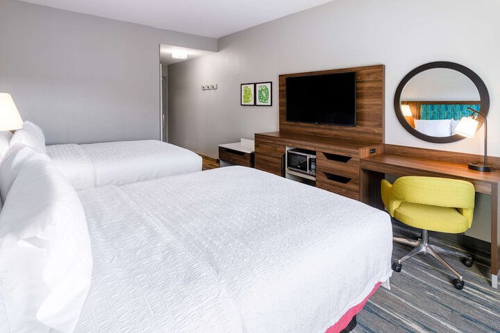 Room 7 of 27