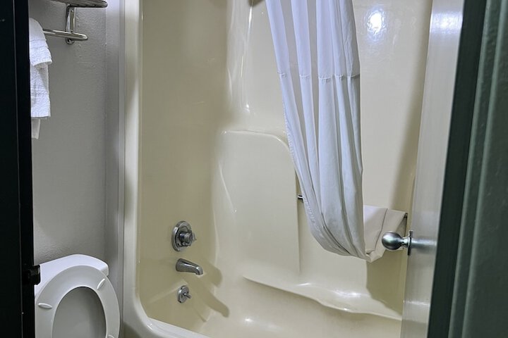 Room 15 of 21