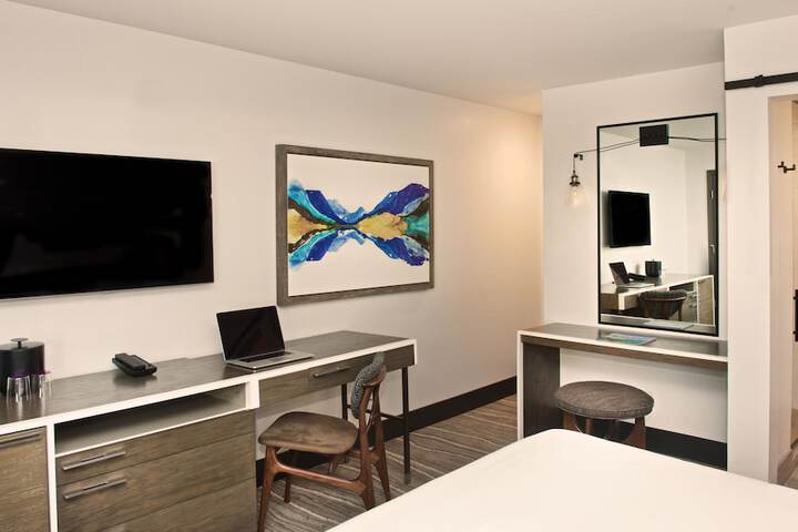 Hotel Becket BW Signature Collection