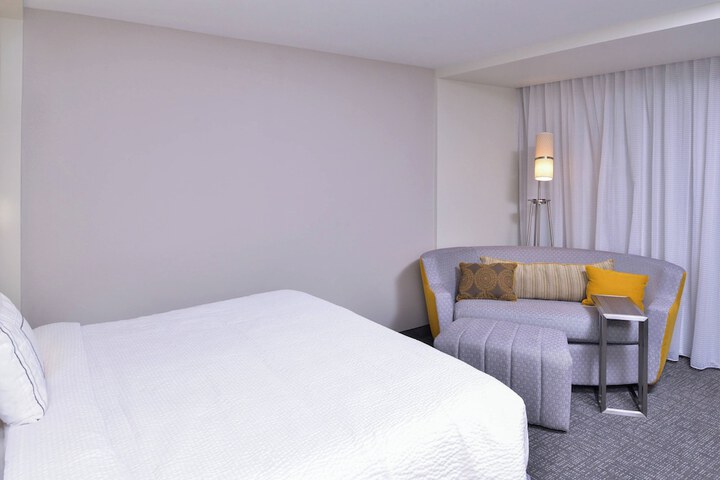 Courtyard by Marriott Columbus Grove City
