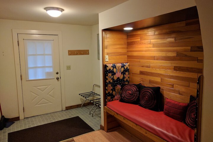 Alexanders Lodge