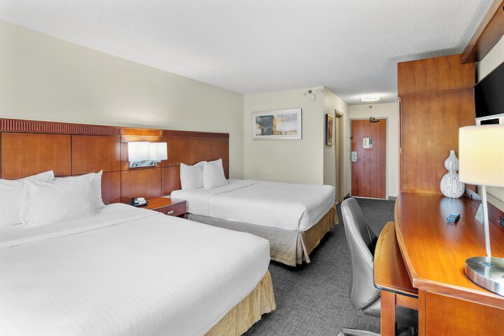 Room 10 of 37