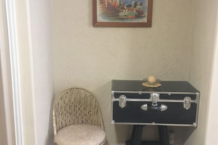 Room 108 of 182