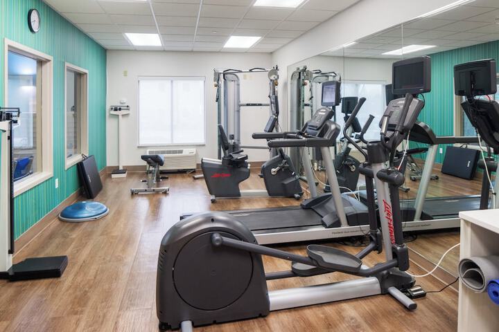 Holiday Inn Express & Suites Stroudsburg-Poconos by IHG