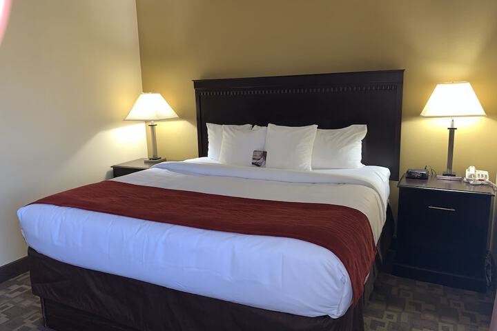 Room 33 of 51