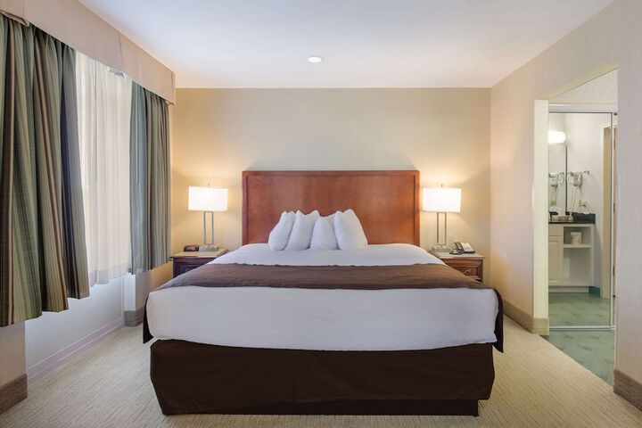 Room 15 of 26