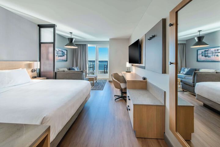 Room 44 of 92