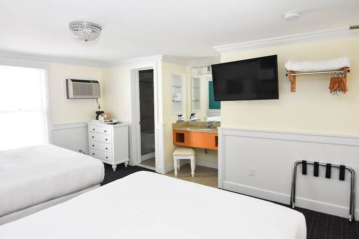 Room 76 of 119