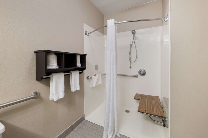 Room 52 of 73