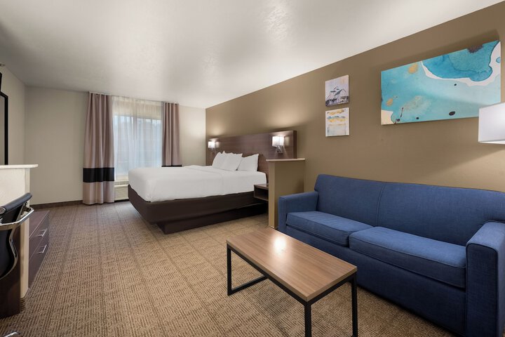 Room 12 of 38