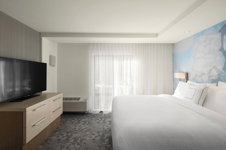 Room 12 of 36